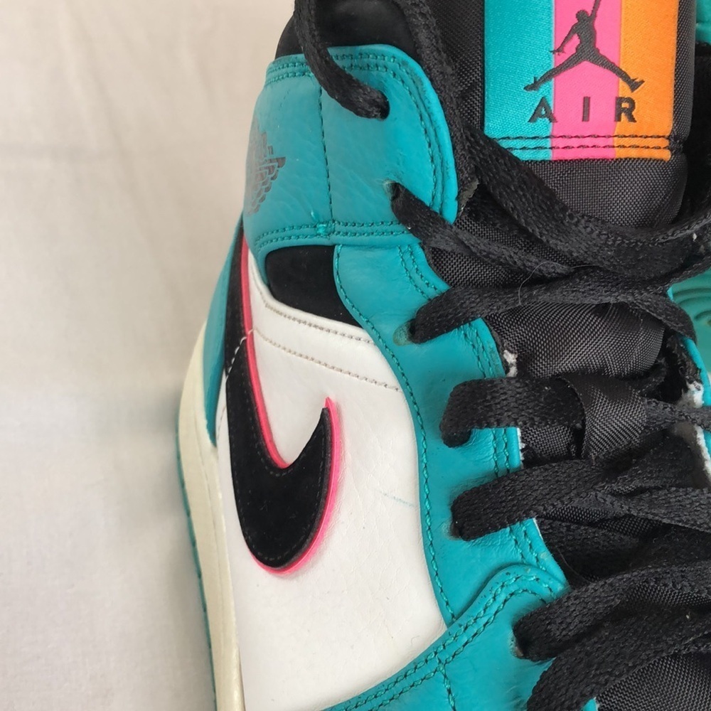 Air Jordan 1 Mid SE 'South Beach' - Picture 9 of 17